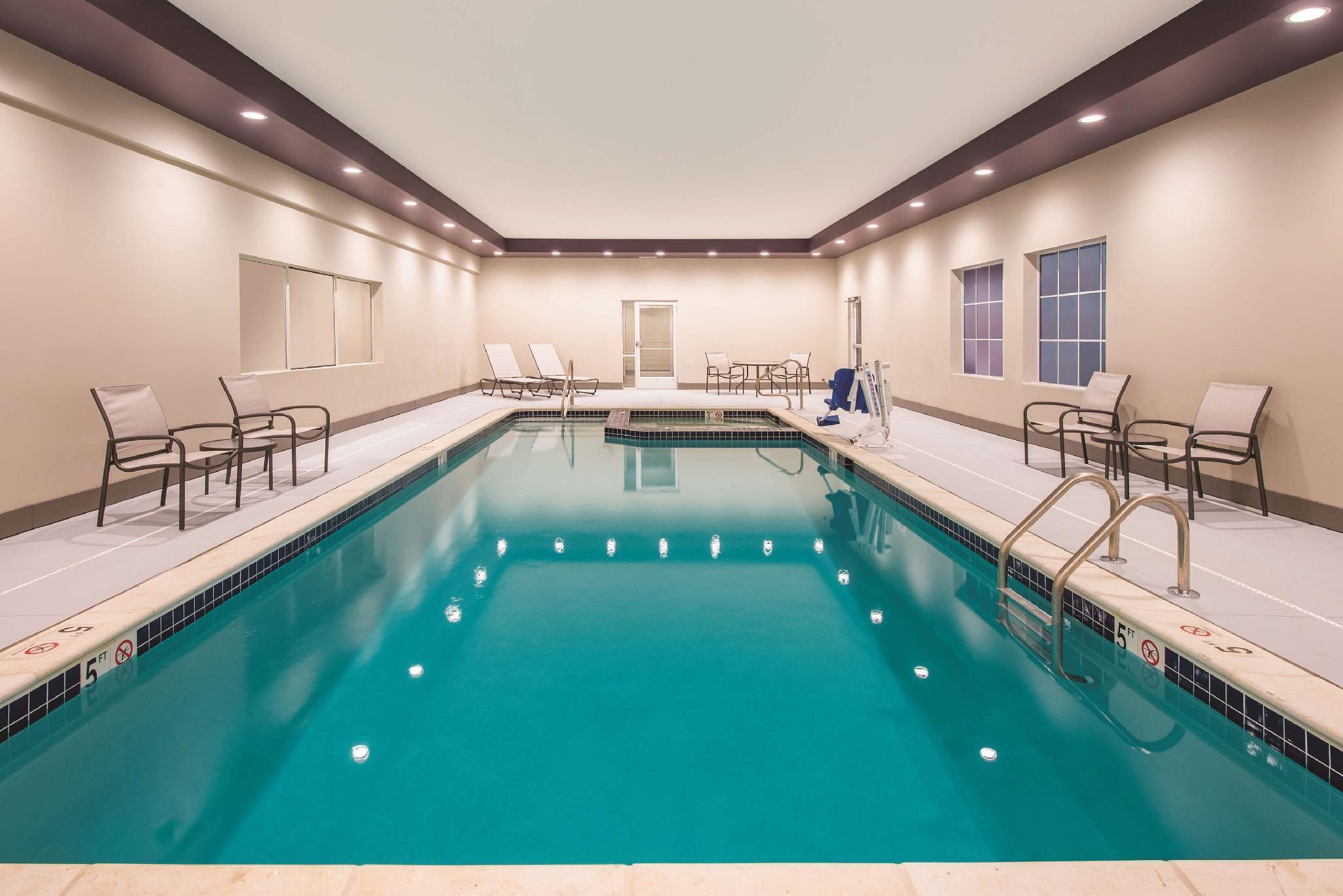 La Quinta By Wyndham York Hotel Ngoại thất bức ảnh