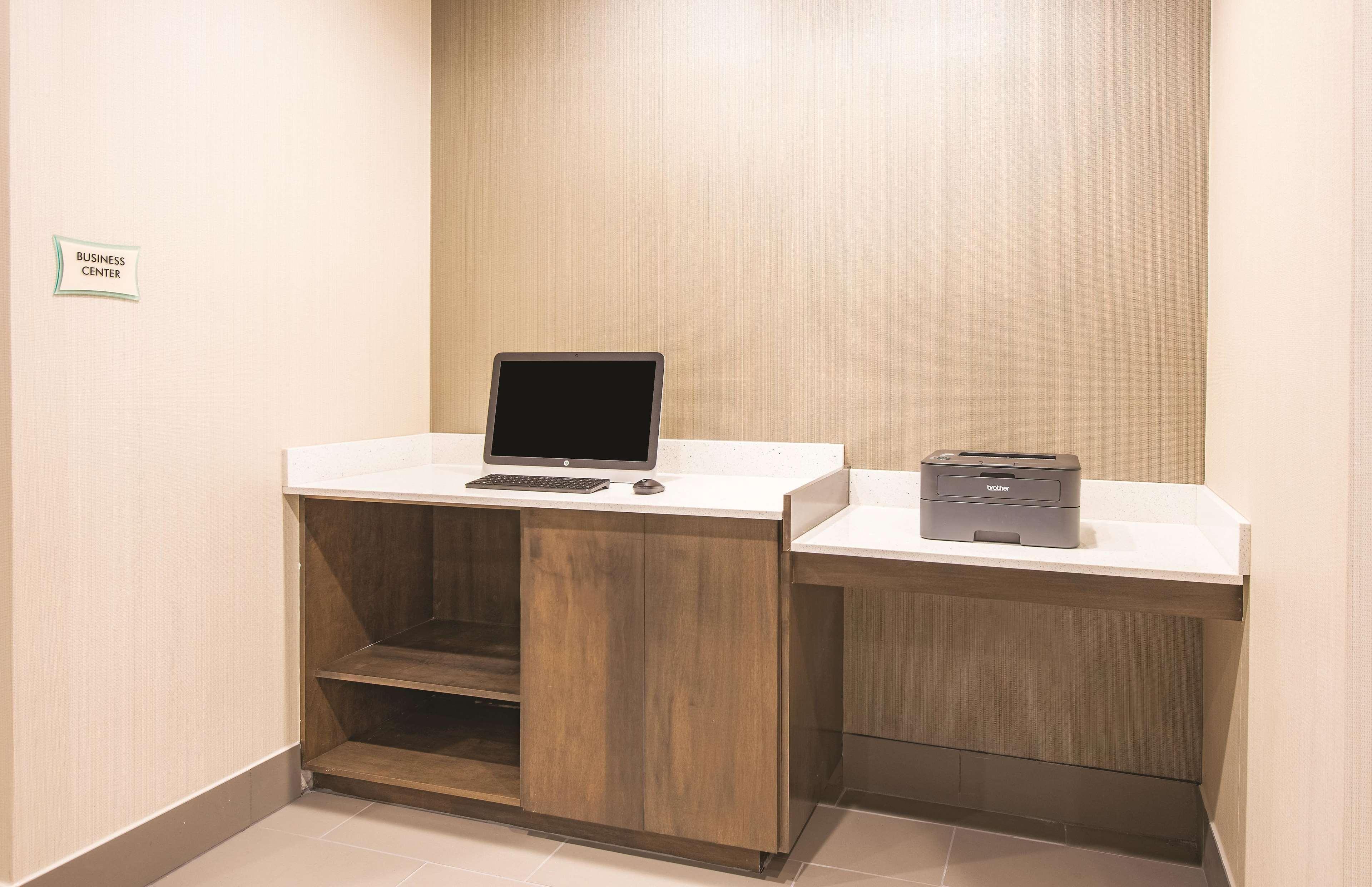 La Quinta By Wyndham York Hotel Ngoại thất bức ảnh